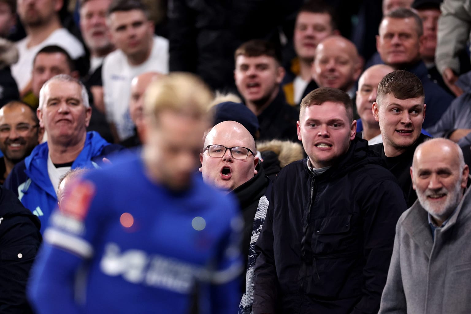 Tifozët e Chelseat zemërohen për rritjen e çmimeve të biletave të Champions League para rikthimit të Mourinhos