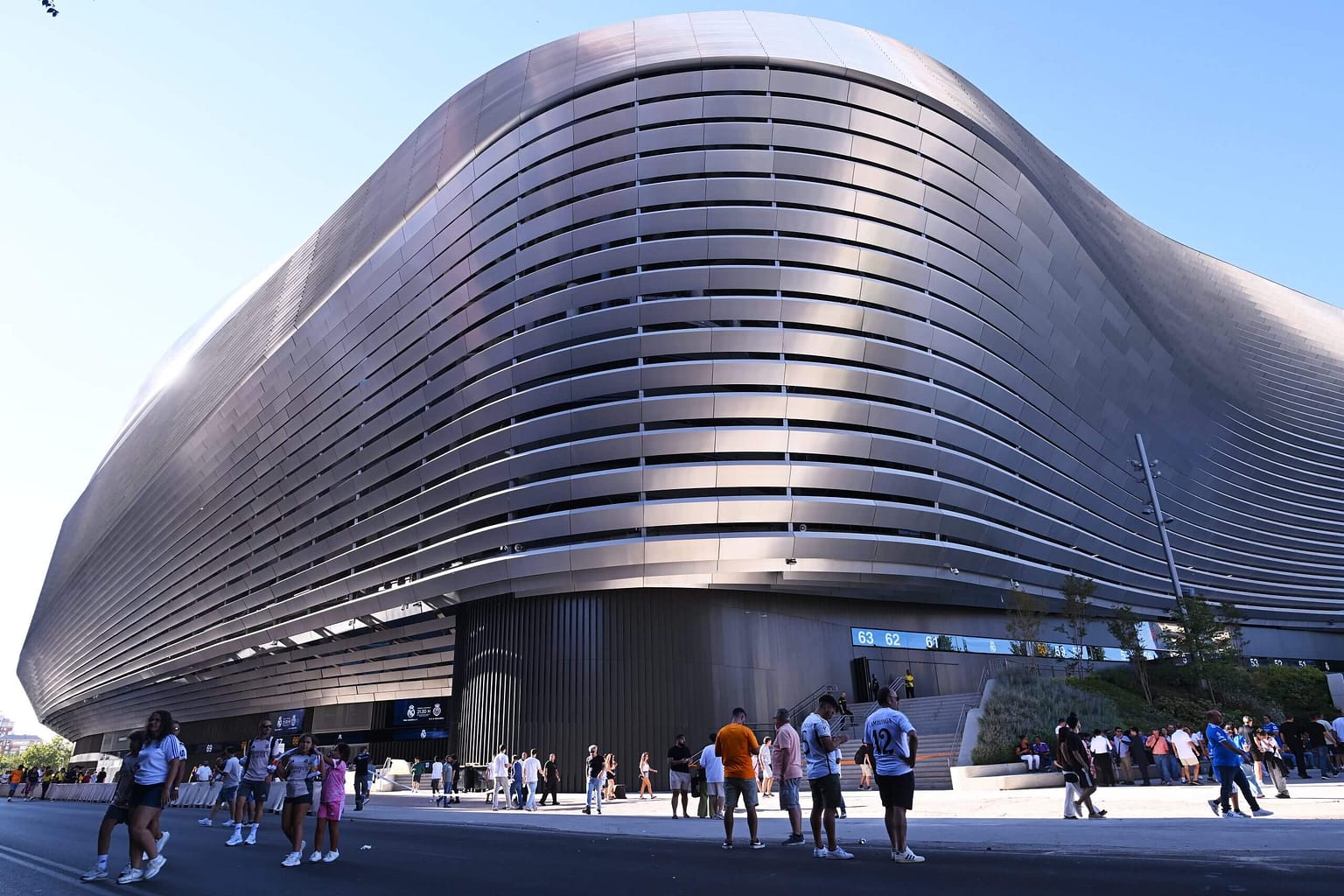 Taylor Swift, NFL dhe Starbucks: Strategjia e madhe e Real Madrid për markën ‘Bernabeu’