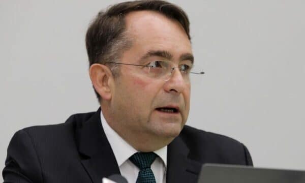 Lulzim Peci: Zgjedhja e Nenad Rashiqit si nënkryetar do të ketë pasoja; u mohua një e drejtë kushtetuese