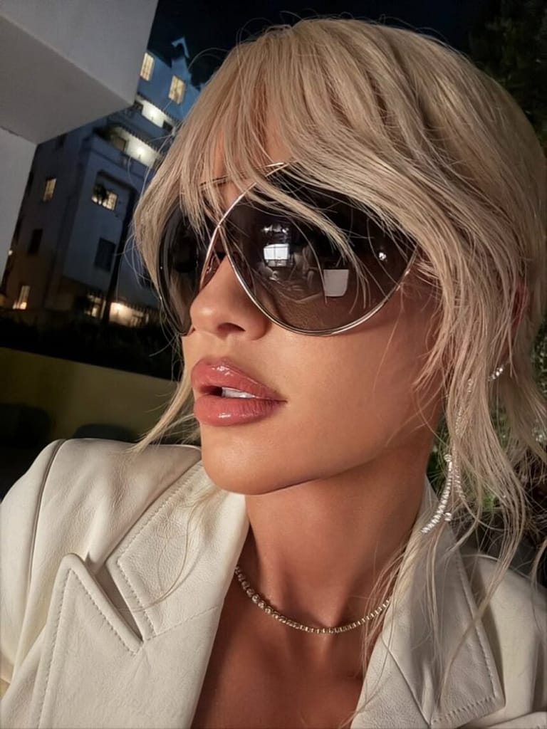 Rita Ora e njeh “Houdini” të Dua Lipës në një program francez, nis debati i komentuesve