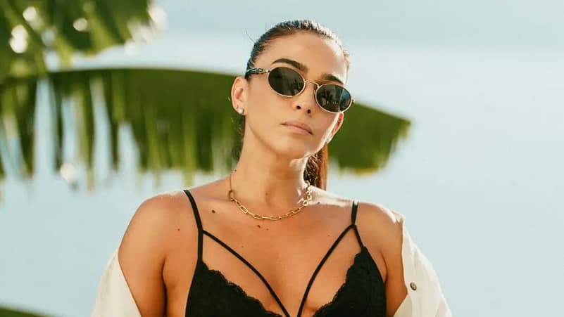 Publikohen pamje nga rinia e Jonida Vokshit: kthim te ditët e Miss Albania