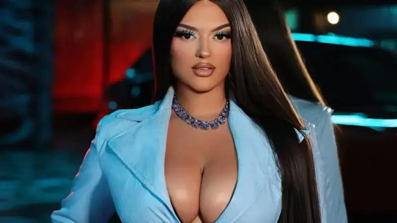 Ngjashmëri befasuese: Enca duket identike me Kallashin në një imazh të krijuar me AI