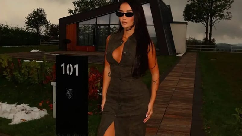 Xheneta Fetahu ndez Instagramin me fustan të kuq dantelle dhe stil që s’ka nevojë për Photoshop