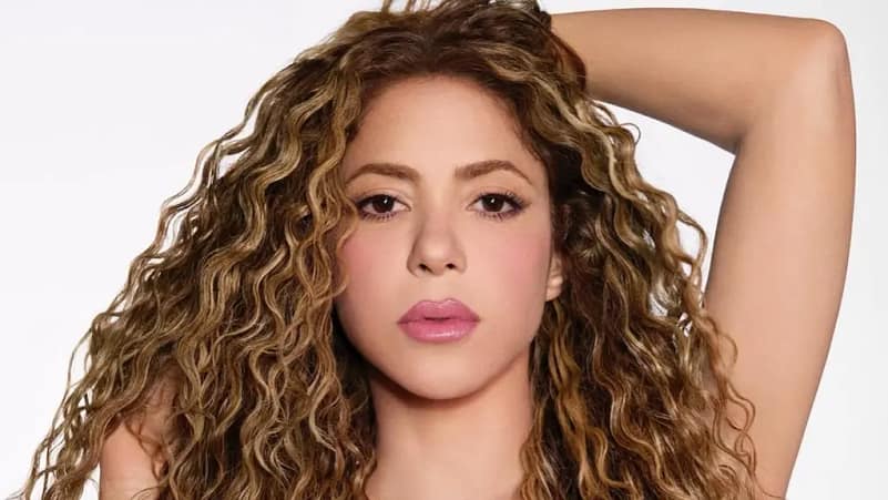 Shakira ndez Instagramin me një foto pranë një personazhi të animuar që i ngjan