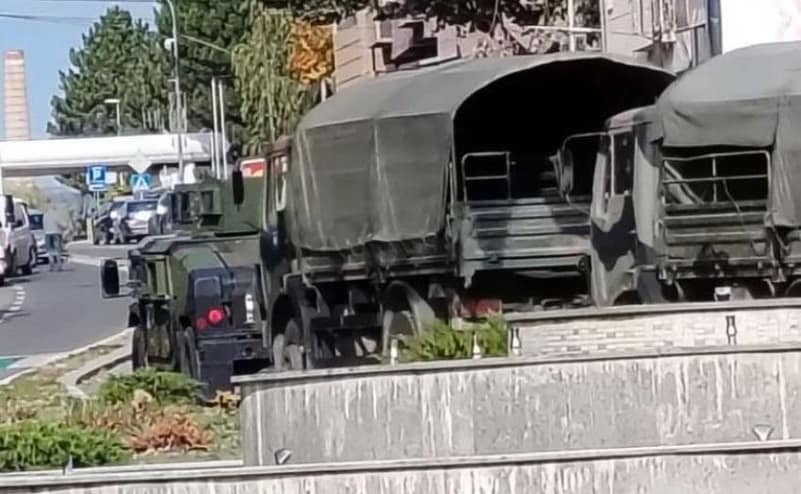 FSK sqaron lëvizjen e automjeteve në Mitrovicën e Veriut: gabim orientimi, pa incidente