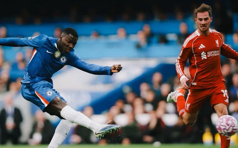 Goli i jashtëzakonshëm i Caicedo-s vendos avantazhin: Chelsea udhëheq ndaj Liverpool pas pjesës së parë