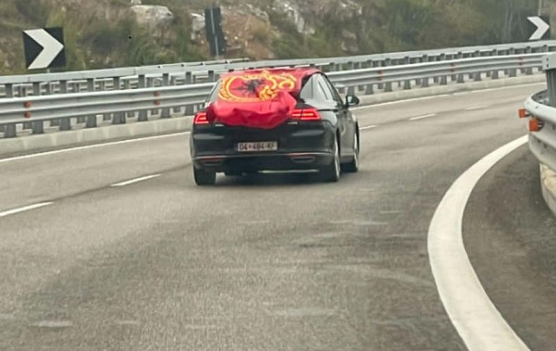 Mobilizim mbarëkombëtar në Tiranë: “Drejtësi për çlirimtarët”, marsh motoristësh drejt Hagës e Brukselit