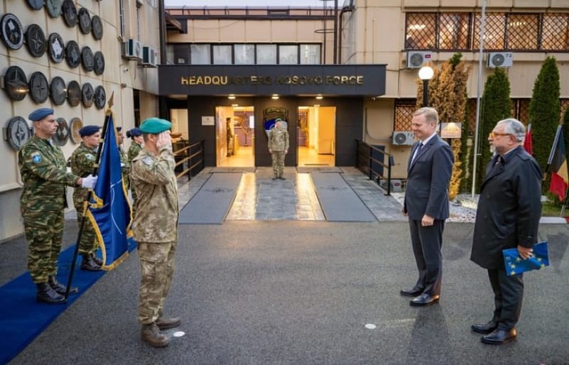 KFOR takon emisarin e BE-së dhe EULEX-in: vëmendje te siguria, stabiliteti dhe dialogu