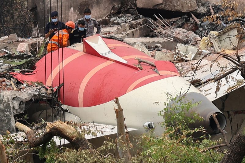 Air India Përballë Kritikave dhe Shkarkimeve Pas Aksidentit Fatal