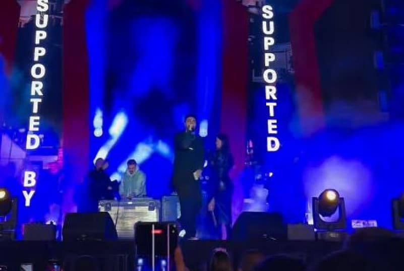 Xhensila Myrtezaj dhe Ledri Vula ndezin Beratin: koncert që la publikun pa frymë