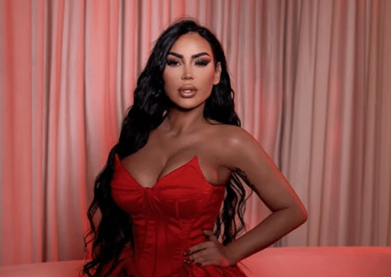 Fjolla Morina ndez dyshimet për martesë: dhomë me trëndafila dhe mbishkrimi “Bride to be”