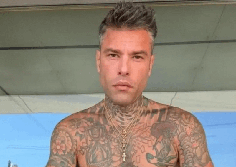 Fedez kufizon rrjetet sociale: do të komunikojë vetëm përmes muzikës dhe podkasteve