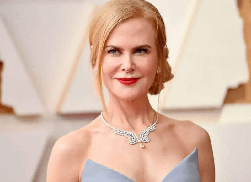 Nicole Kidman rikthehet te Chanel si ambasadore e re; debuton në sfilatën e parë të Matthieu Blazy