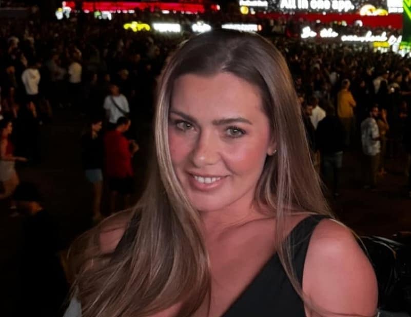 Olta Gixhari shfaqet krejt natyrale: pa grim dhe joshëse në veturë