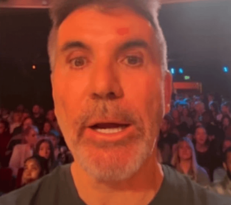 Simon Cowell kthehet në BGT pas goditjes në kokë: shfaqet me shenjë në ballë dhe falënderon fansat